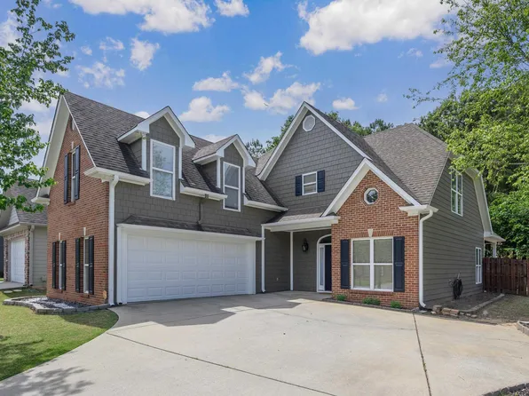 152 Cove Ln, Pelham, AL 35124