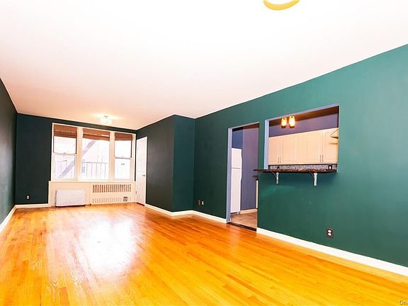 3rd image of 610 Waring Ave APT 2S
