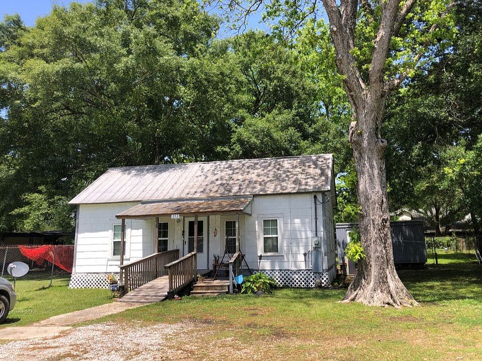 213 Maple St, Mamou, LA 70554 Zillow