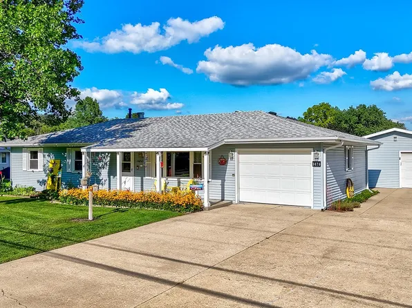 3670 School Dr, Morris, IL 60450