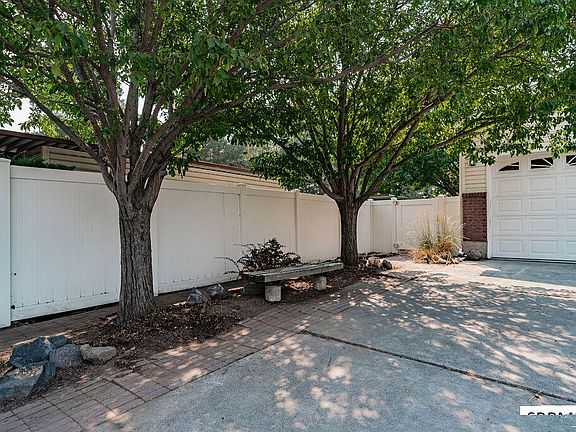 2nd image of 2086 12th St