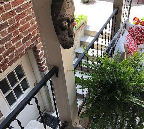 entry to apt