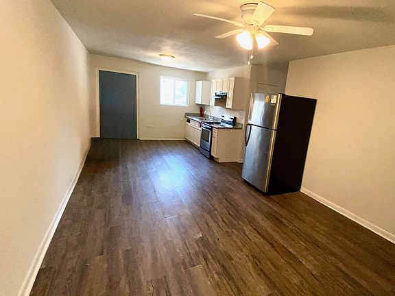 3rd image of 1212 Aster St #1136