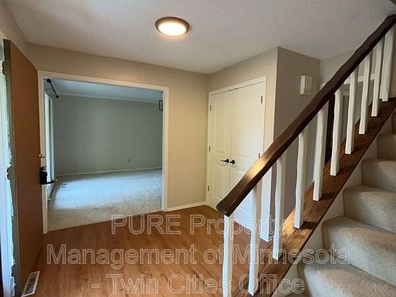 3rd image of 7420 Hyde Park Cir