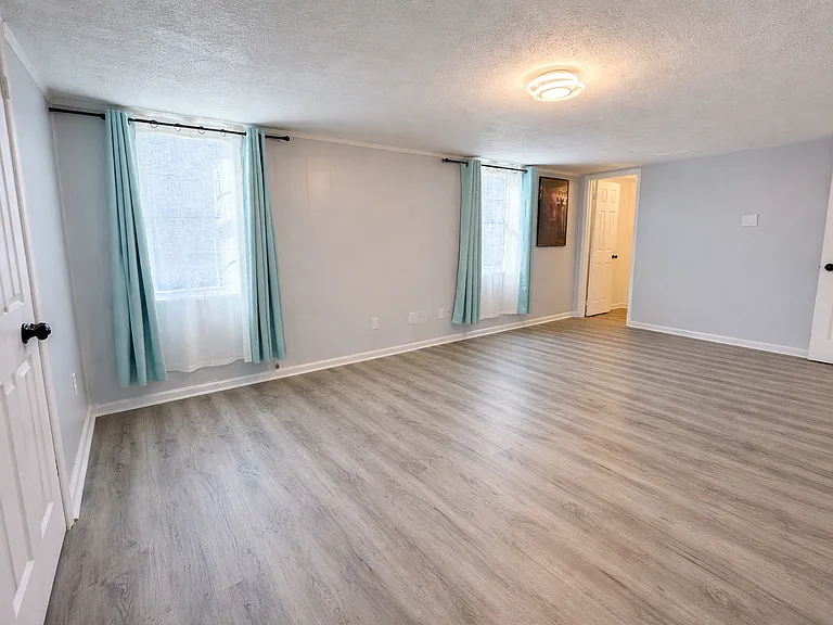 Ground floor - 2nd Master bedroom