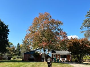 14350 Louisa Dr, Belleville, MI 48111