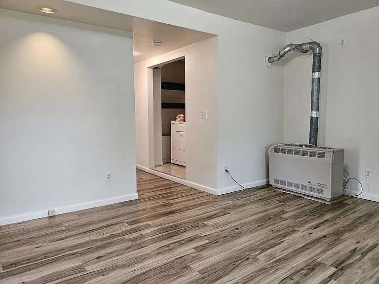 2 Allen St #2 — Photo 4