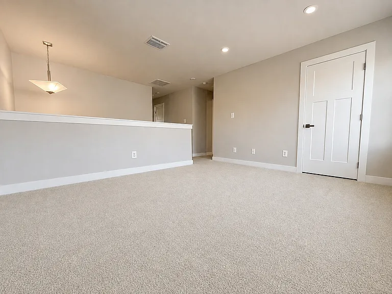 418 Tree Of Heaven Way — Photo 7