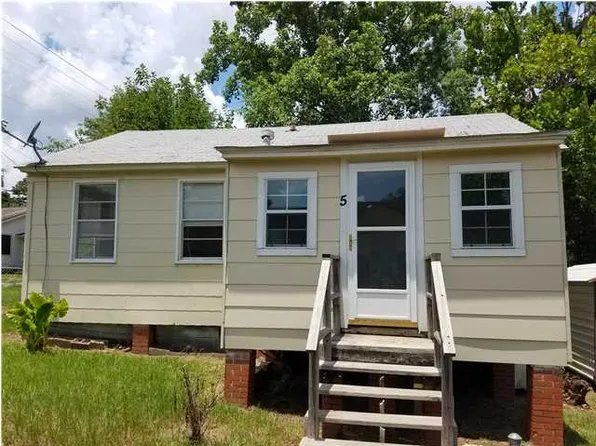 5 Ryan St, Chickasaw, AL 36611