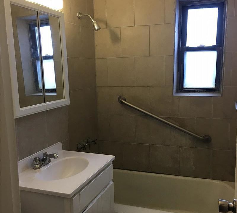 2nd image of 5407 Kings Hwy APT A4