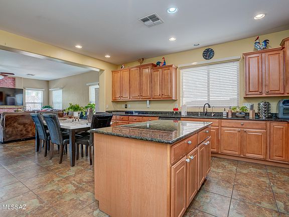 5th image of 1232 W Montelupo Dr