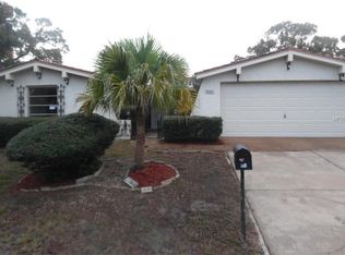 9840 Lakeside Ln, Port Richey, FL 34668