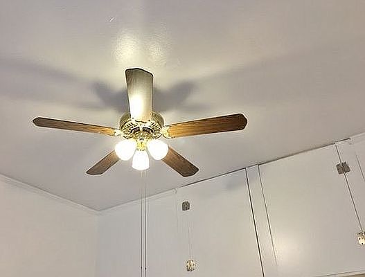 2nd image of 605 E 11th St #D1