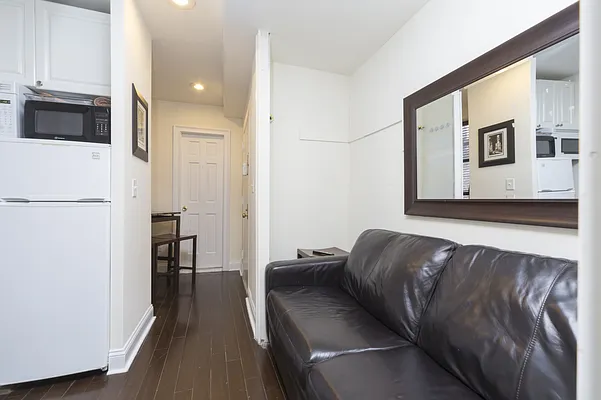 Rented by I Stay NY LLC | media 7