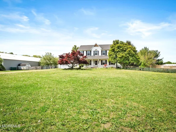 2 Lawrence Drive, Cream Ridge, NJ 08514