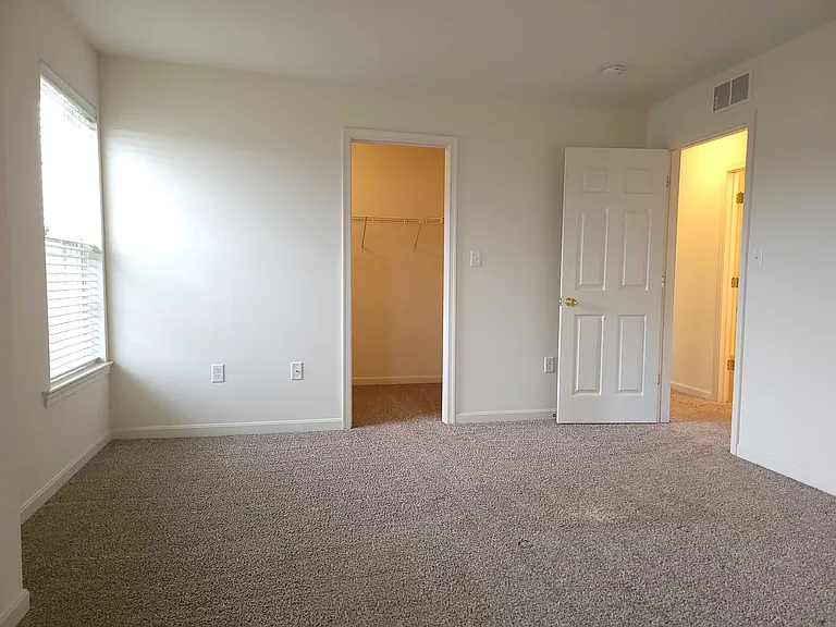 1322 Hammon Ave — Photo 8