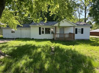 126 S Maple St, Winchester, IL 62694