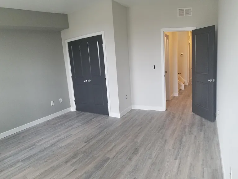 1249 N Myrtlewood St — Photo 16