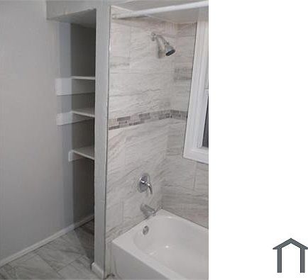 3rd image of 4261 E 119th St