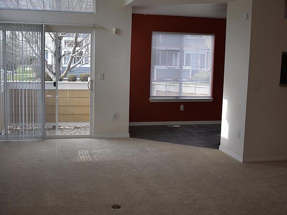 3rd image of 805 Summer Hawk Dr Unit Hh49