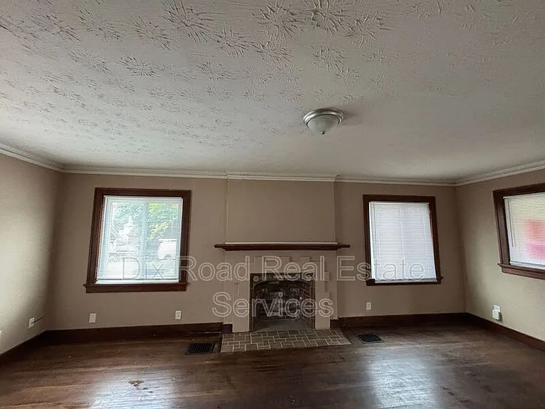 426 Otterbein Ave — Photo 7
