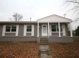 306 E Madison St, Mackinaw, IL 61755