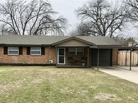 3rd image of 817 Comal Ave