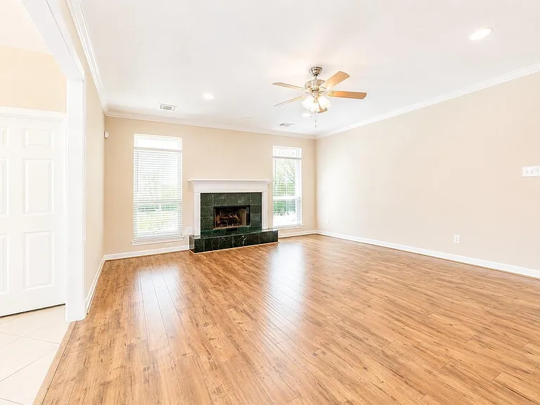 1727 Park Forest Dr — Photo 7