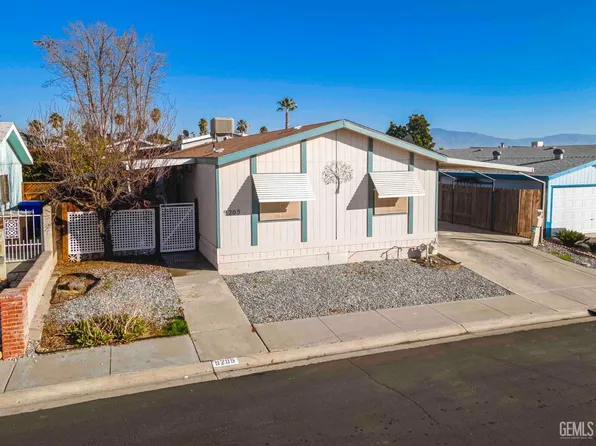 9205 Eastwind Cir, Bakersfield, CA 93306