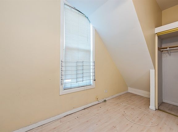 5th image of 1528 E 77th St #2