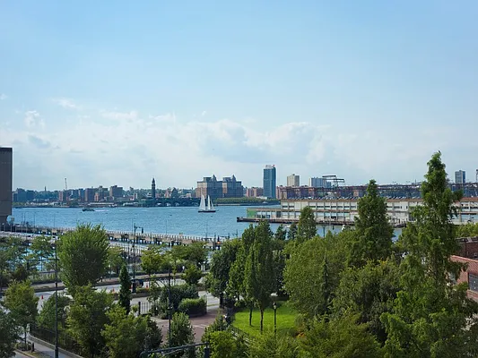 Rented by Sotheby's International Realty | media 29