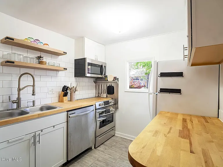 222 Broad St #A — Photo 6