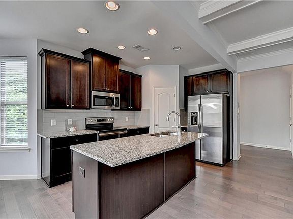 3rd image of 1915 Paxton Ridge Ct