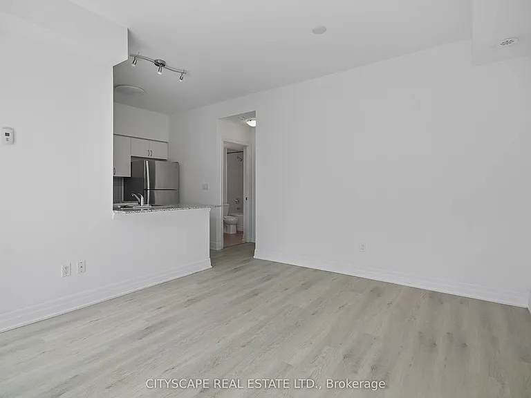 370 Wallace Ave #501 — Photo 15