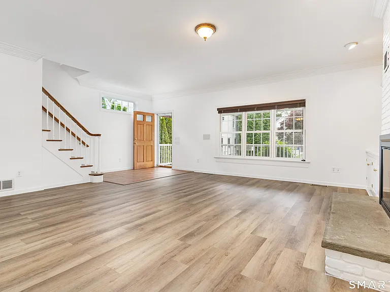 24 Herman Ave — Photo 5