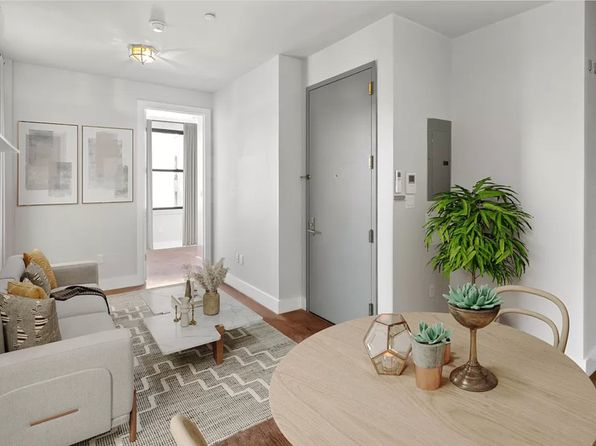 489 Washington Ave #3C
