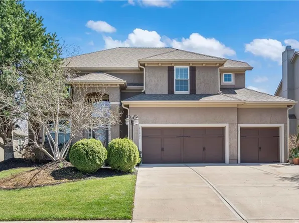 22001 W 56th St, Shawnee, KS 66226