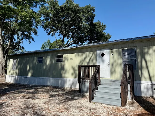 205 W Conyers Ave #6 — Photo 11