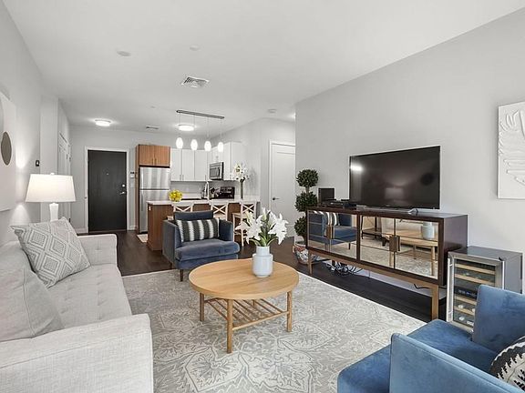 2nd image of 999 Hancock St Unit 409