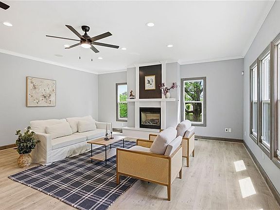 2nd image of 417 N Ridge Ave