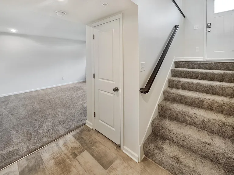 6964 Huckleberry Dr — Photo 4