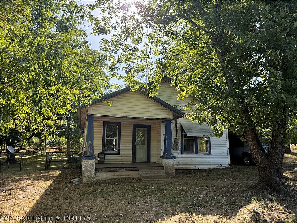 1st image of 804 S Division Ave