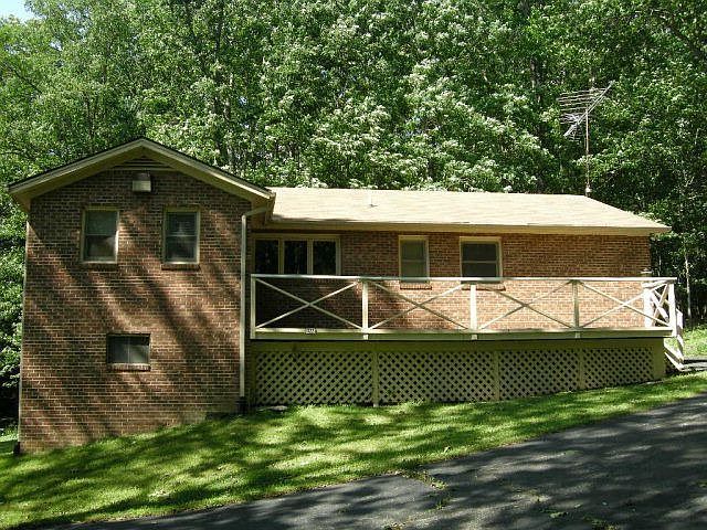 1st image of 122 Wagon Wheel Ln