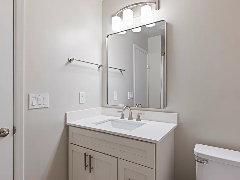 hall full bath