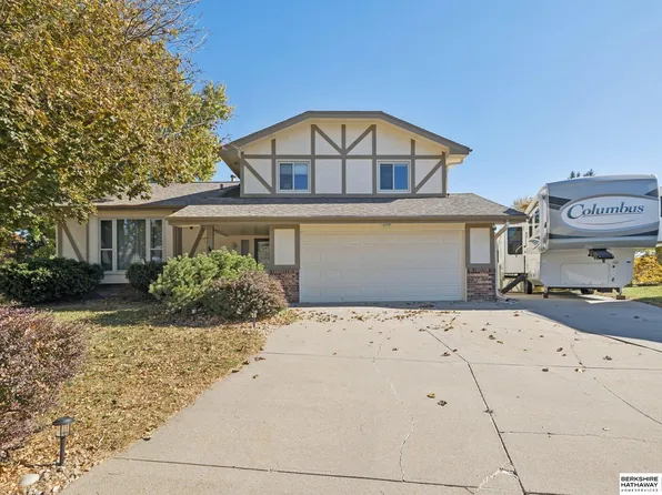 2611 N 131st Cir, Omaha, NE 68164