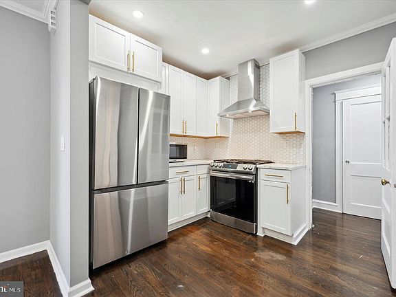 5th image of 4007 Taylor Ave