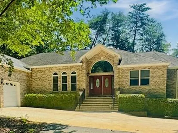 12358 Highland Dr, Belle Haven, VA 23306