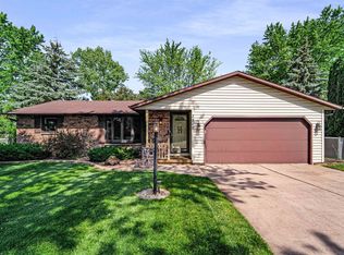 2210 Leisure Ct, Green Bay, WI 54311