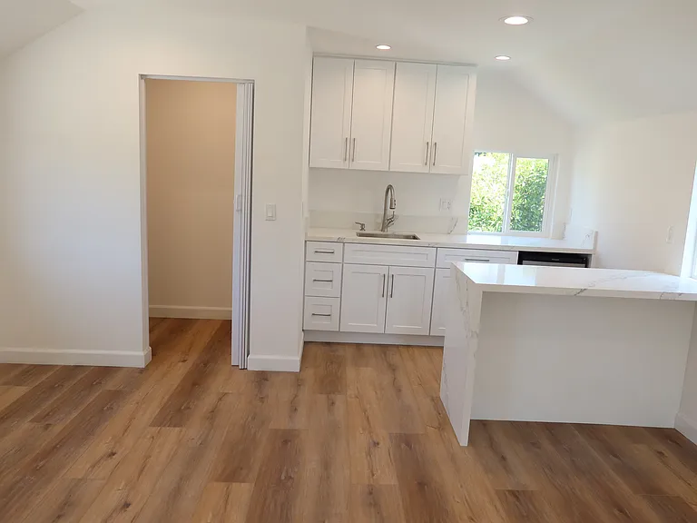 3113 Prospect Ave — Photo 40