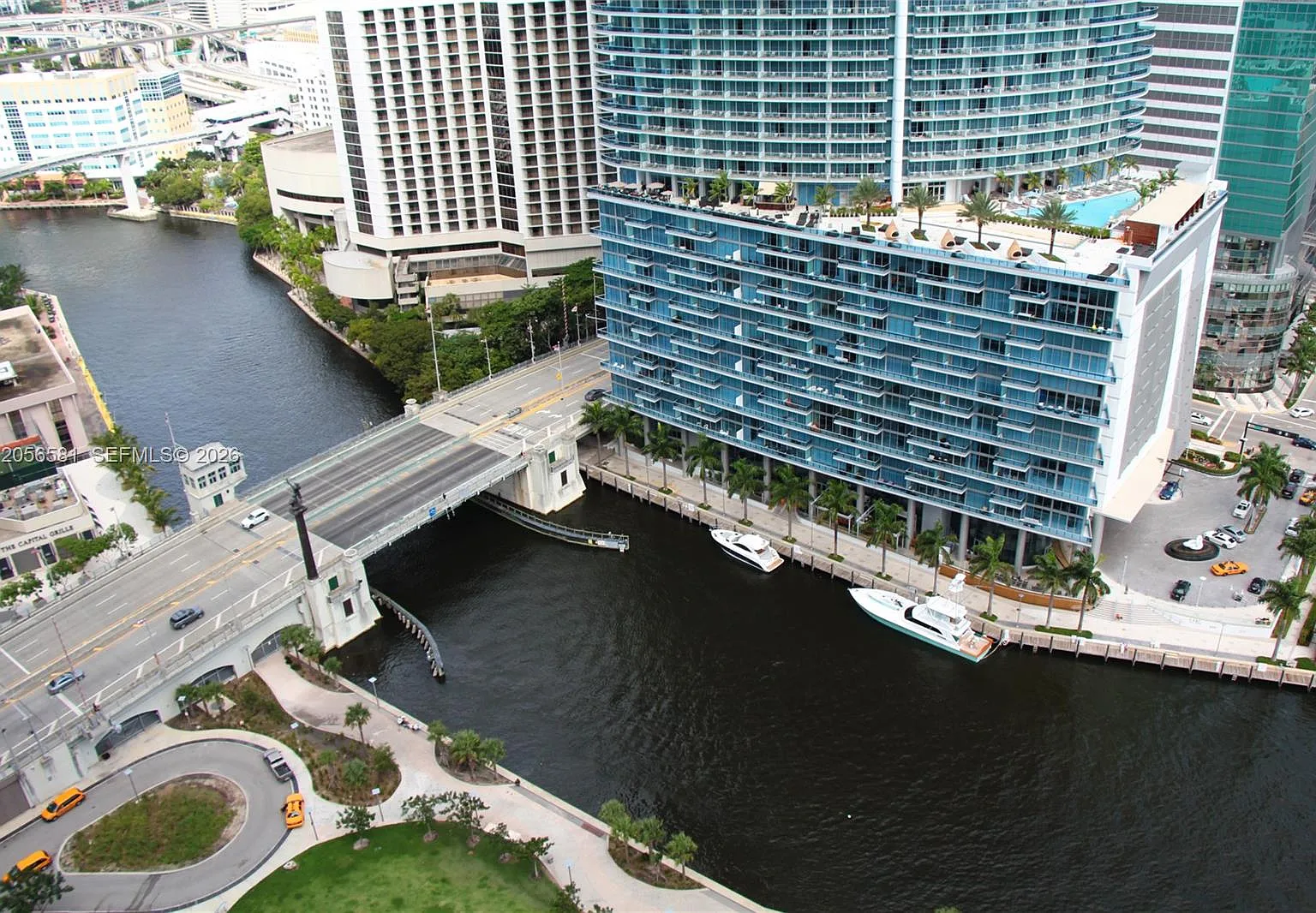 1 bed, 825 sqft, $3,295 — Photo 1